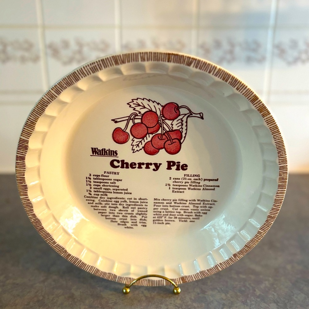 80's Watkins Cherry Pie Plate - Watkins Collectible Bakeware - Ceramic Pie Plate